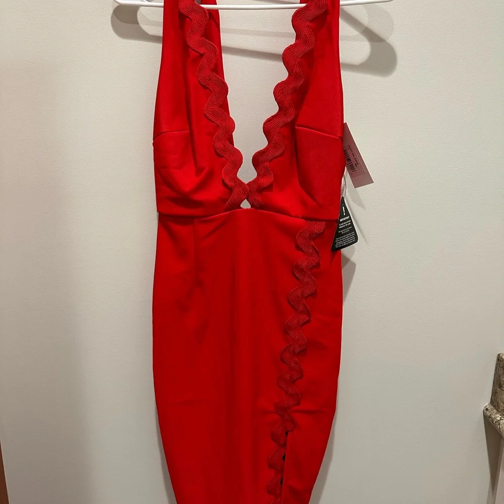 Rare London Black and Red Scalloped Dresses - Picture 3 of 5